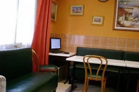 デ ザンドリ ホテル *